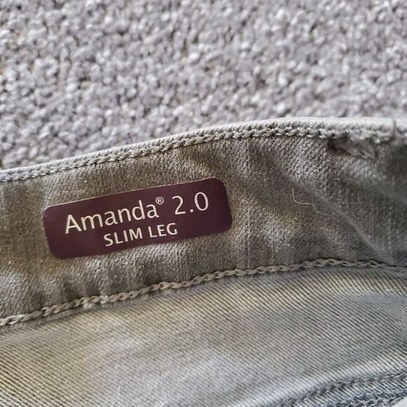 Gloria Vanderbilt Jeans Womens 10 Gray Straight Slim Denim Amanda 2.0 Short - Picture 6 of 15